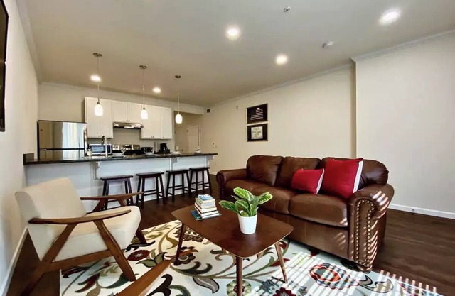 East York Pet Friendly Apartment 5 Miles To Fairgrounds