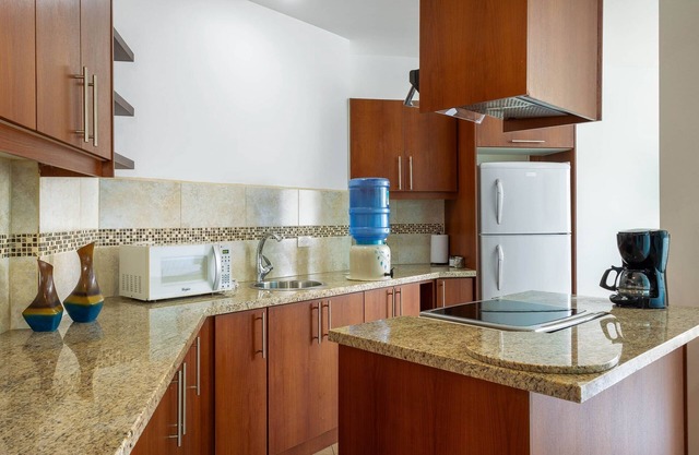Beso del Sol - "Costa" 2-Bedroom Oceanfront Apartment