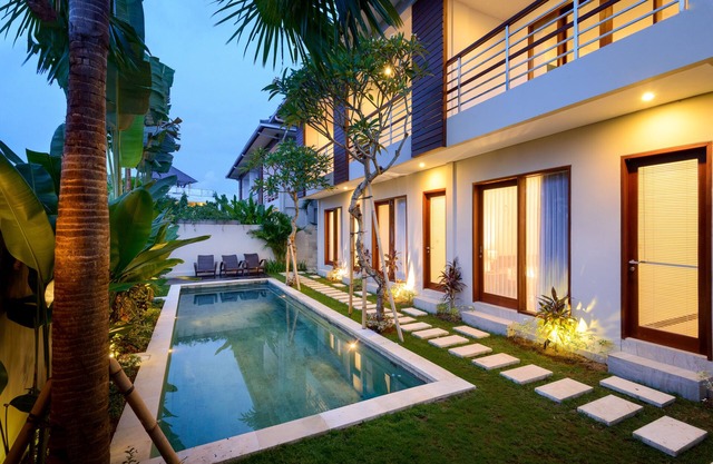 Echo Beach Villa & Apartment
