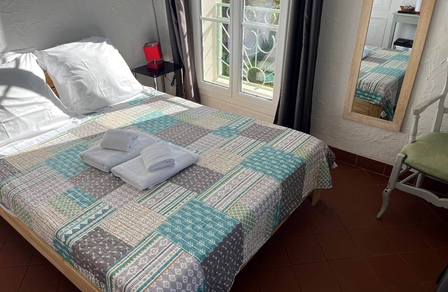 Eco double bed (3)