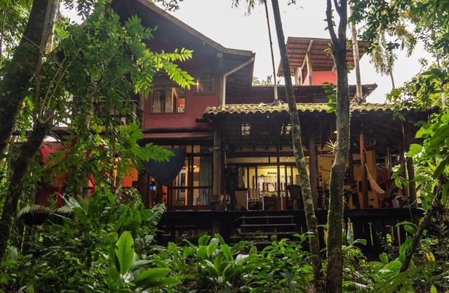 Eco Lodge + Bungalow: heavenly river in the backyard and beach (closed condominium)