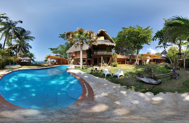 Eco Lodge Suites and Bungalow by the beach