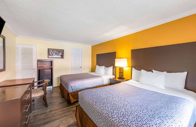 Econo Lodge Beach and Boardwalk