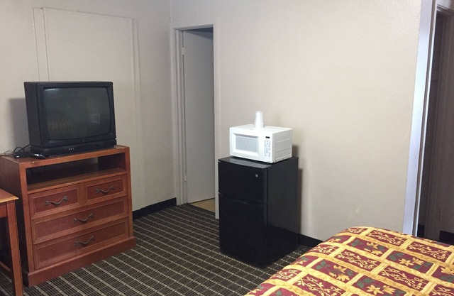 Economy Motel
