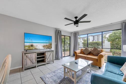 Edgewater Golf Villa 3204