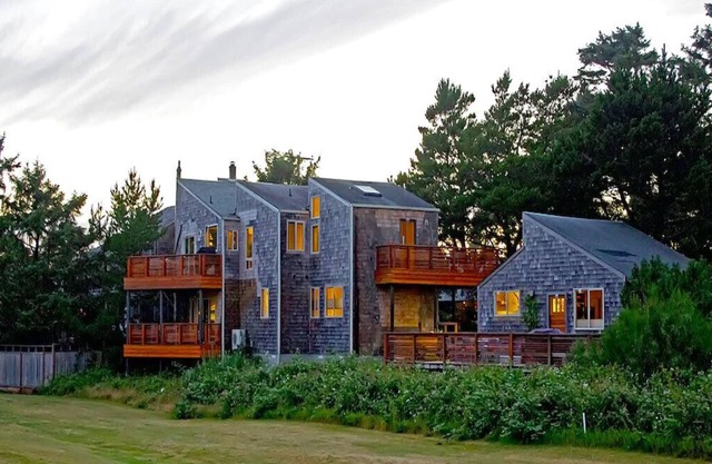 EdgewoodCove - Majestic Seaside Retreat W/Stunning Ocean & Mountain Views