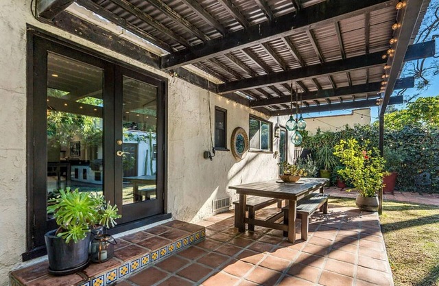 Edinburgh Villa - Gated Spanish Bungalow w/Modern Upgrades