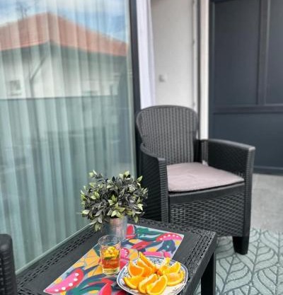 EFESA Apartments