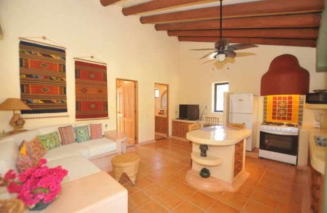 El Mango One Bedroom Apartment at Villas Los Arcos