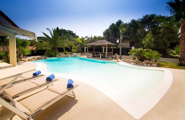 EL PARADISIO Splendid 5 STARS Villa atypical in Antibes with overflowing swiming pool