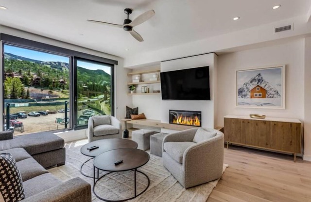 Electric Pass Lodge 403