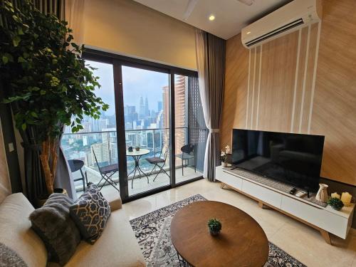 Elegance 1BR Suite KLCC view with Gorgeous Pool