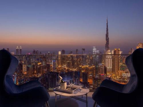 Elegant 1BR Sky Villa High-Rise Luxury Stay