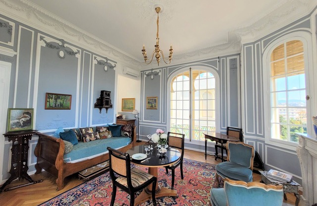 Elegant and cosy flat