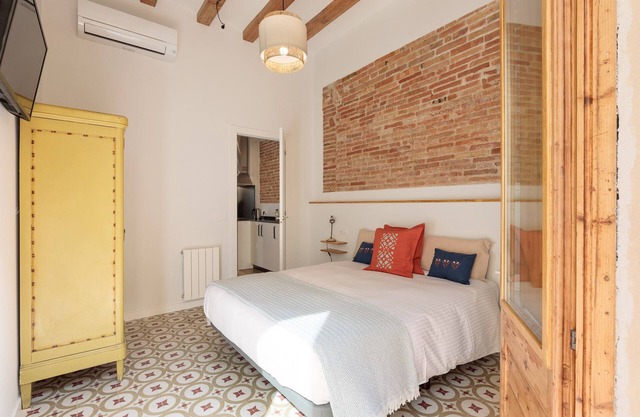 Elegant Apartment in Poble Sec
