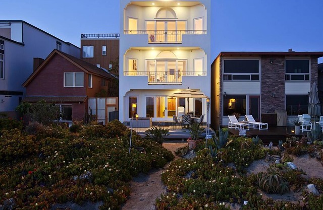 Elegant Beach Front Home - Where memories are made! nWeekly/Monthly Rental