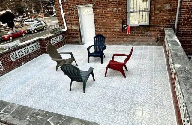Elegant Cozy Spacious Home near train with parking