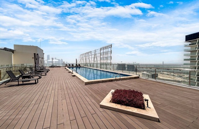 Elegant Home in Al Jaddaf with Roof Top Pool