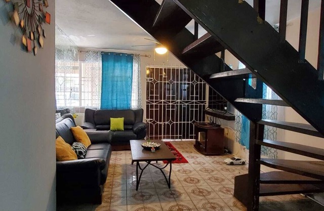 Elegant House in Barbican
