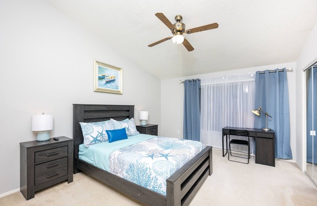Elegant Long Stay-KING Bed-POOL-Wifi-Tampa Palms-Moffitt-Gated-HK2