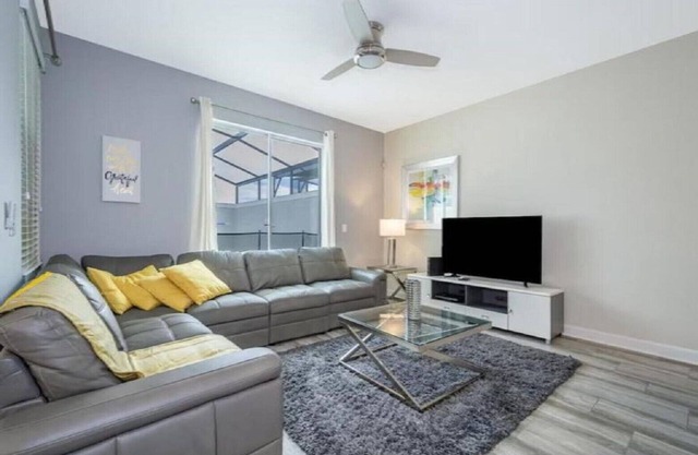 Elegant Townhouse 4Bed/3Bath/Pool/5Min From Disney