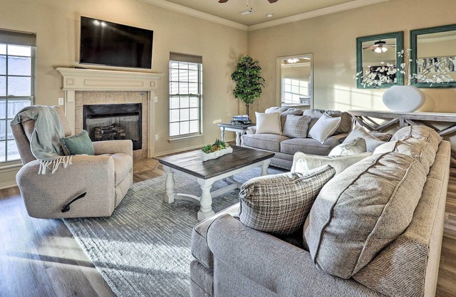 Elegant Vacation Rental w/ Private Yard!