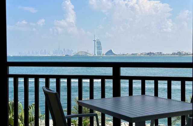 Elegantly Renovated 1BR Apartment at 5 Star Resort