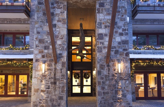 Element 52, Auberge Collection