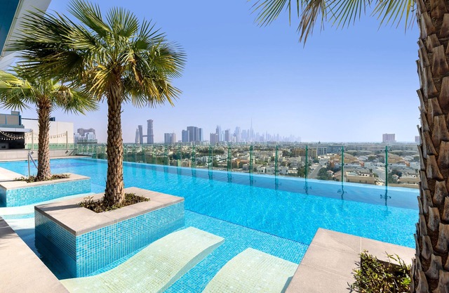 Element Al Mina, Dubai