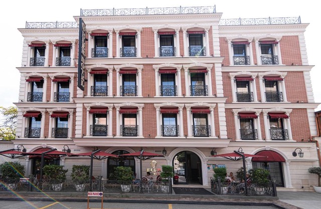 Eler Hotel