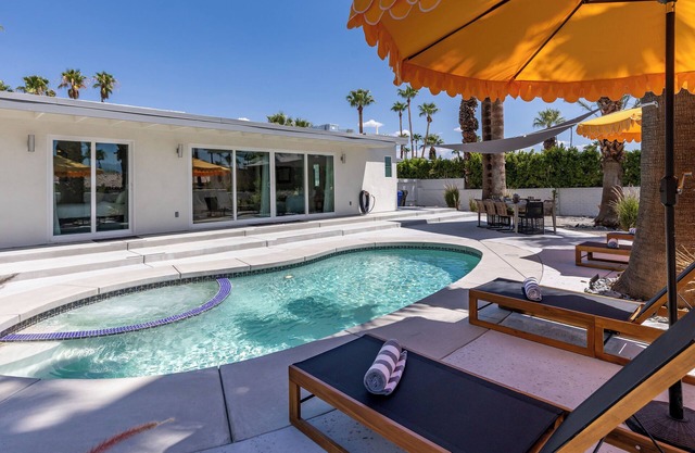 Eleven Palms - Luxury Oasis Retreat