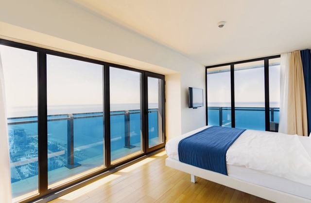 Eleven Way Apartments