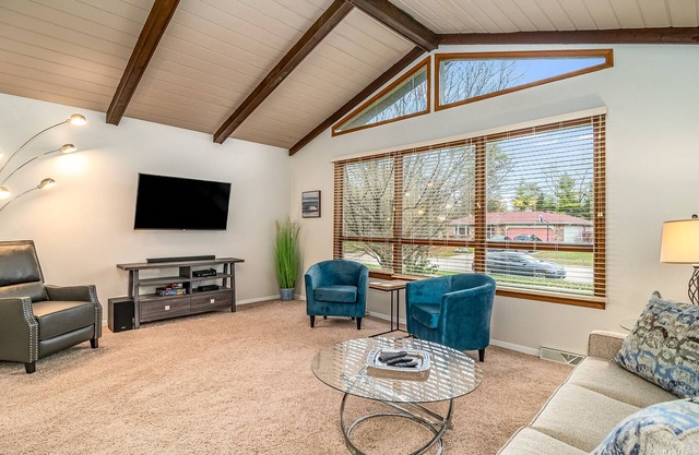 Elgin Rental – Greenridge