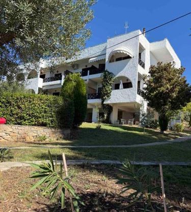 Elia Sea View Apartments 2