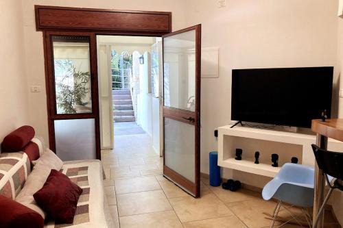 Elinor's Secret Suite