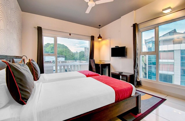 Elite Stays at Ulsoor Near Halasuru Metro Station