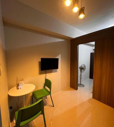 Elresa Elegant at Field Residences Condominium Hotel