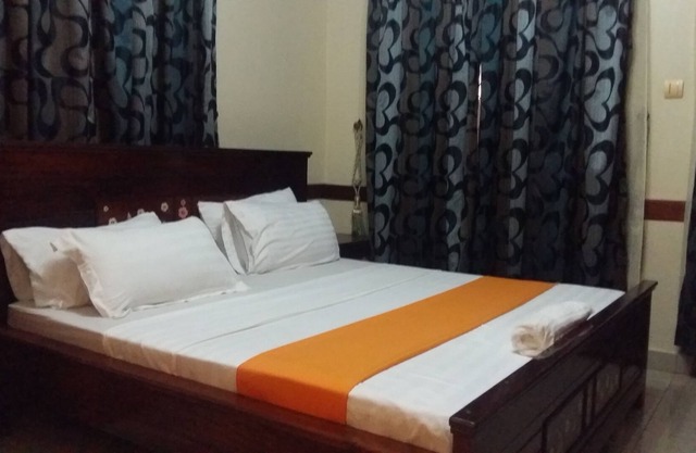 Embrace Hotel