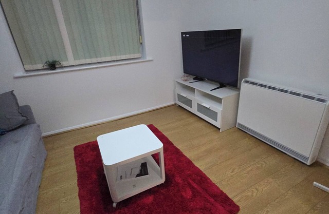 Emerald Apartment with Triple A star Proximity