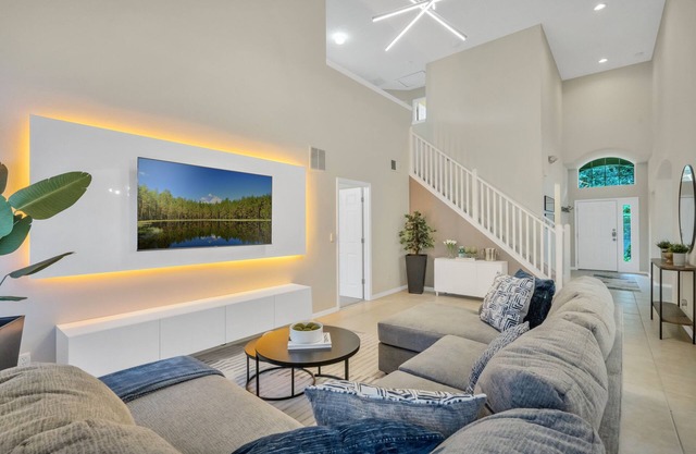 EMERALD ISLAND - 8502SK-5BED-4BATH