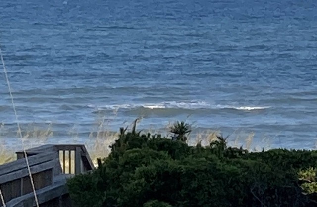EMERALD ISLE - 2nd Row, 4 BR, 2BA, SLEEPS 10, ONLY 3 WEEKS LEFT! HURRY BOOK NOW!