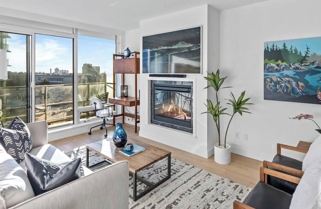Empress Shores - your stylish home away from home in downtown Victoria!
