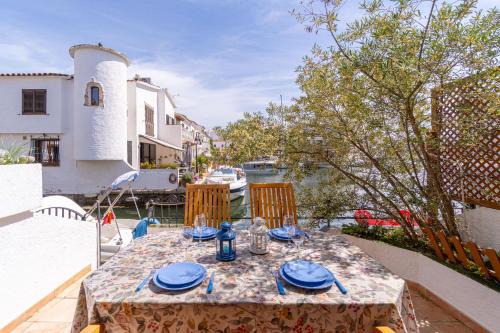 Empurialola- Casa pescador con vistas al puerto en Empuriabrava- 151