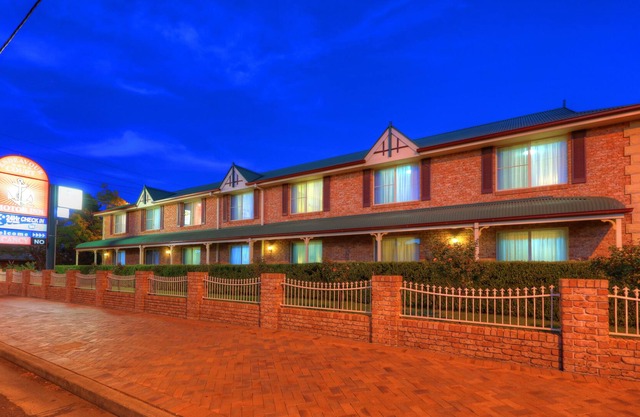 Endeavour Court Motor Inn
