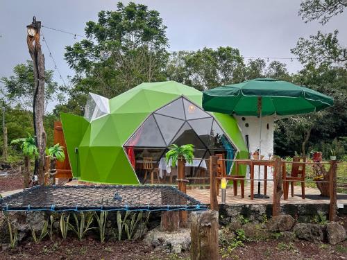 Endemic Glamping - Galápagos frontier