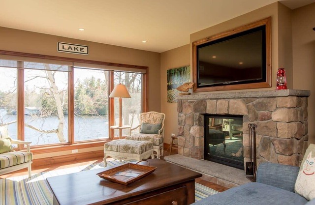 Endless Summers Fabulous Lake oasis