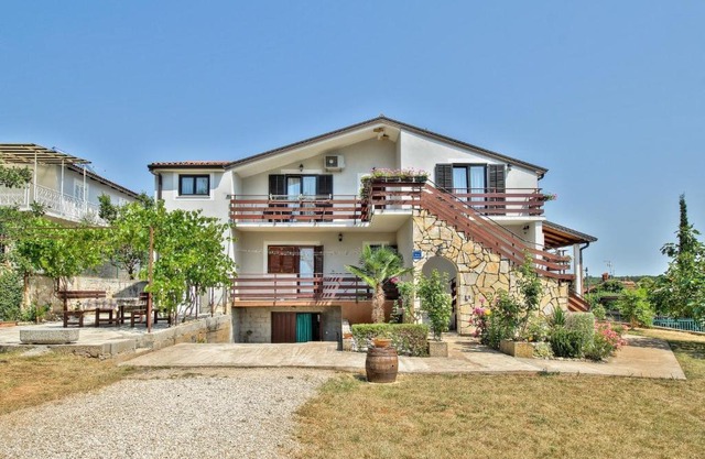 Eni Apartment