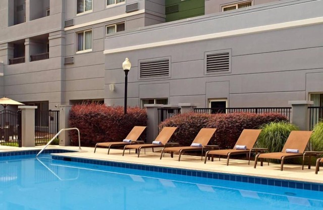 Enjoy A Visit to Georgia Aquarium! Seasonal Outdoor Pool, Pet-friendly Property!