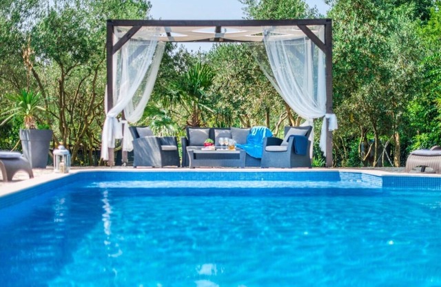Enjoy complete Peace and Relaxation at Ivana Villa, features Air conditioning, Wifi, Barbecue !