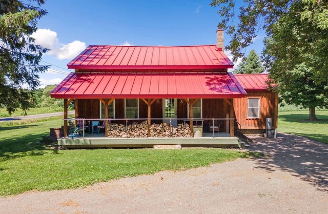 Enjoy country living at Chick’s Place!